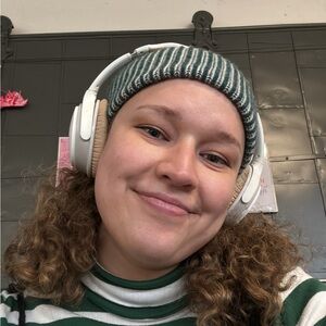 Meet your Posher, Elaina